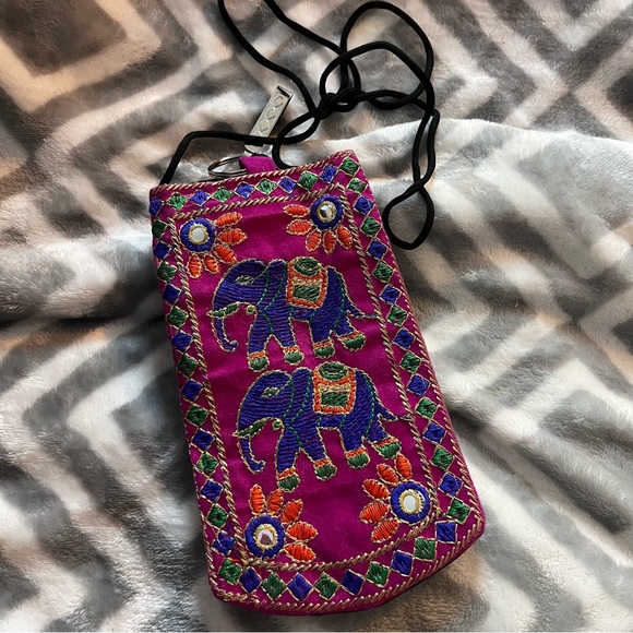 ✨10 for $15✨ cell phone purse from India - Picture 2 of 2